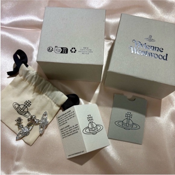 Vivienne Westwood Earrings with Dust and Box - Picture 9 of 10